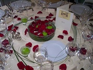 Centre de table rond en verre très épais pour recevoir bougies flottantes, fleurs ou autres contenu.